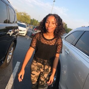 Meet your Posher, Chanel